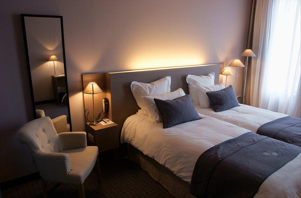 Best Western Hotel De La Breche Ньор Экстерьер фото