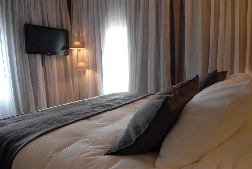 Best Western Hotel De La Breche Ньор Экстерьер фото