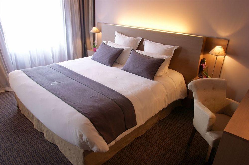 Best Western Hotel De La Breche Ньор Экстерьер фото