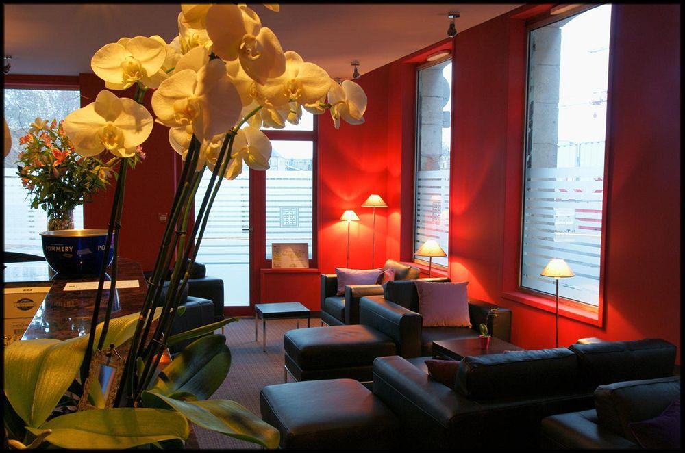 Best Western Hotel De La Breche Ньор Интерьер фото