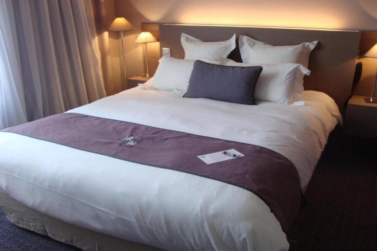 Best Western Hotel De La Breche Ньор Экстерьер фото