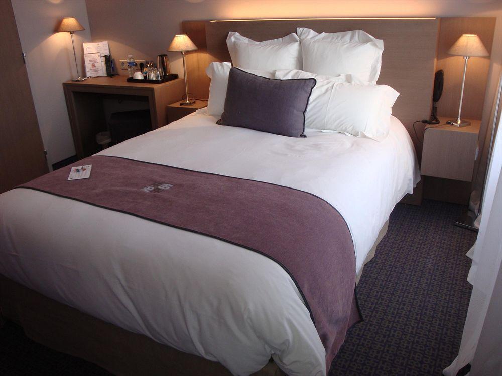 Best Western Hotel De La Breche Ньор Экстерьер фото
