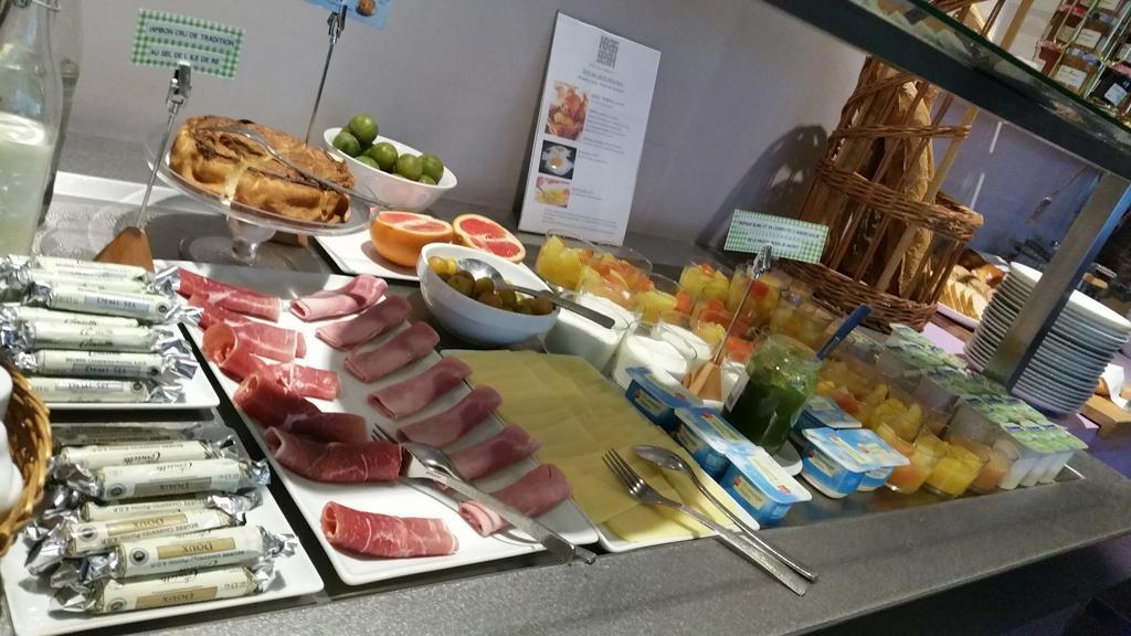 Best Western Hotel De La Breche Ньор Экстерьер фото